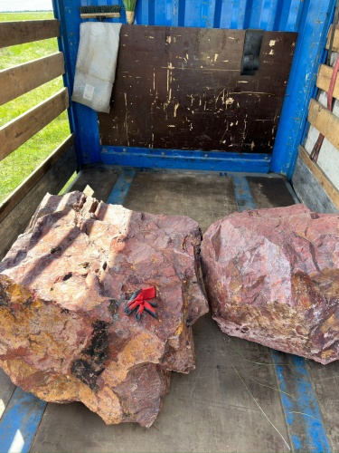 Ландшафтные глыбы красно-фиолетовые 200-1000 килограмм купить в Заводоуковске