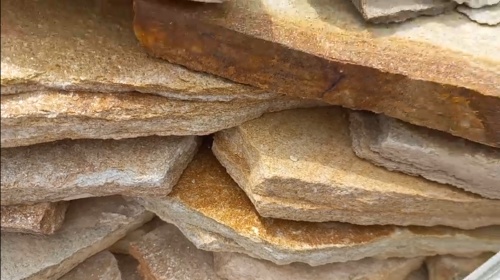 Плитняк златолит жёлтый золотистый для отмостки купить в Заводоуковске