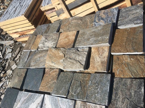 Плитка пилёная златолит Уральский для цоколя, отмостки купить в Заводоуковске