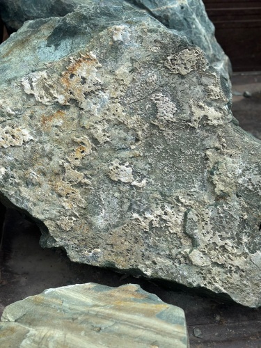 Ландшафтные глыбы зелёные 200-500 килограмм купить в Заводоуковске