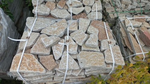 Гранитный плитняк галтованный для парковки купить в Заводоуковске