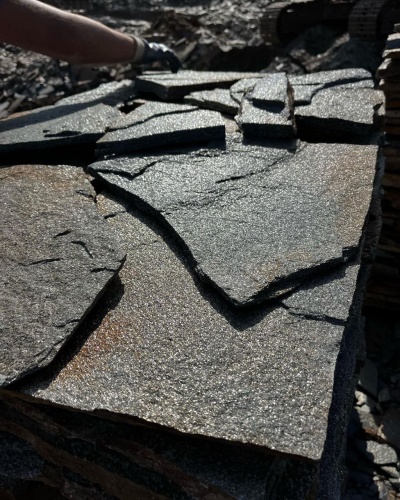 Плитняк златолит серебристый для фасада купить в Заводоуковске