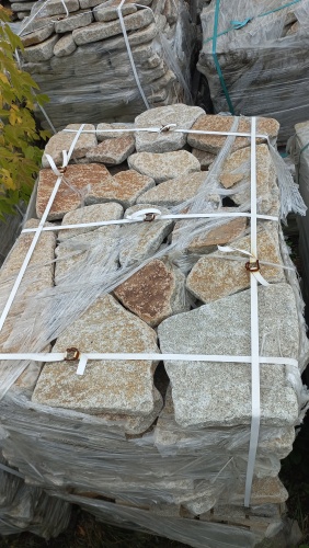 Плитняк галтованный гранитный для ландшафтного дизайна купить в Заводоуковске