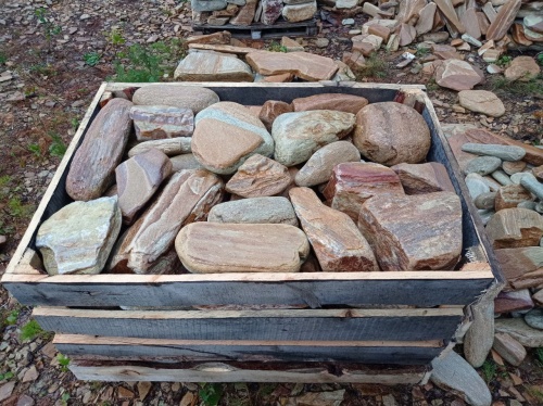 Златолит жёлтый, жёлто-зелёный глыбки и валуны для ланшафтного дизайна купить в Заводоуковске