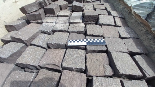 Лемезит колотая брусчатка 10 * 10 см. для парковки купить в Заводоуковске