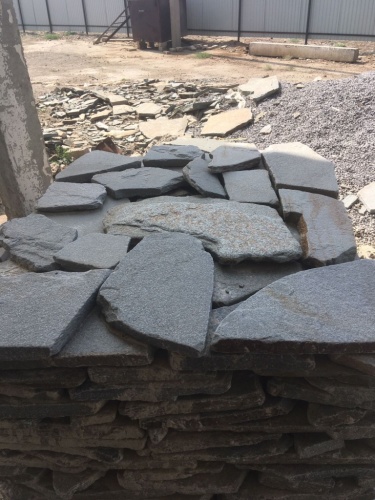 Златолит серебристый галтованный для лестниц купить в Заводоуковске